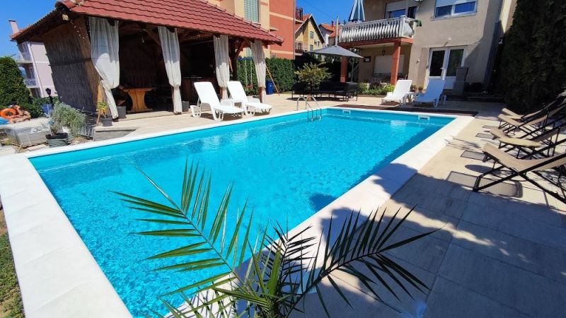 Apartmani Matiks sa BAZENOM uz VAUČER