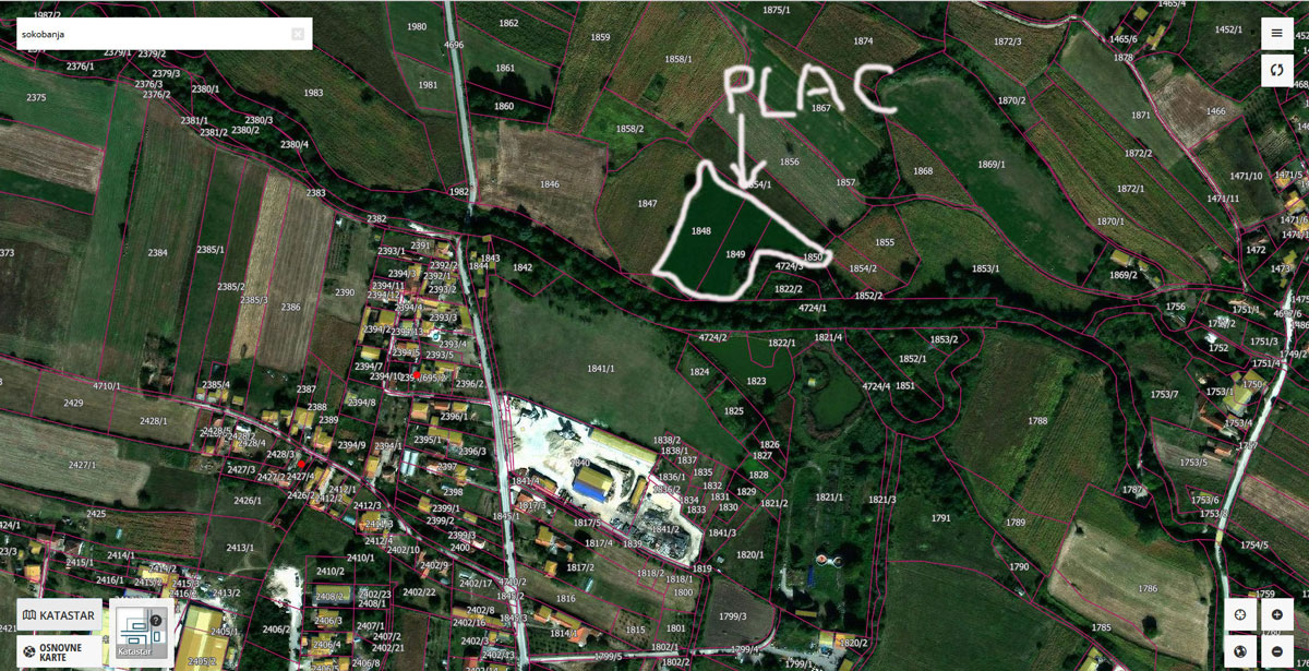 Plac na prodaju pored moravice